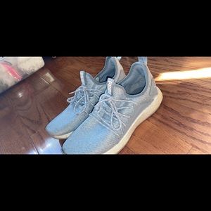 Women’s Puma Sneakers